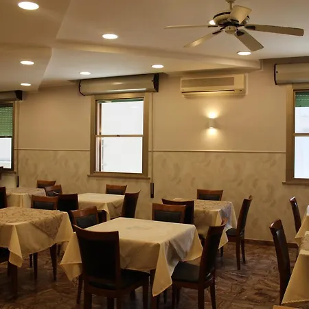 Mora Otel *